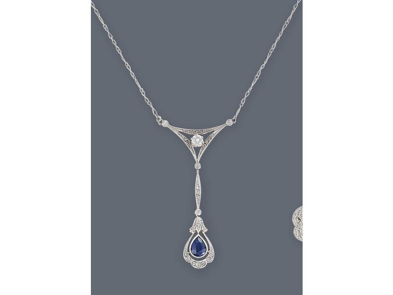 COLLIER NEGLIGE en ors deux tons (750) orné...