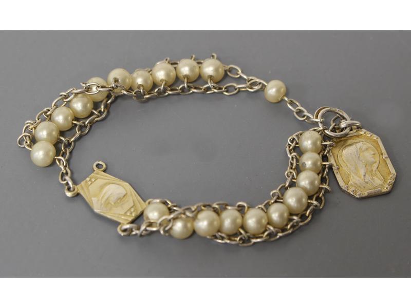 BRACELET DE BEBE en argent à médailles et...
