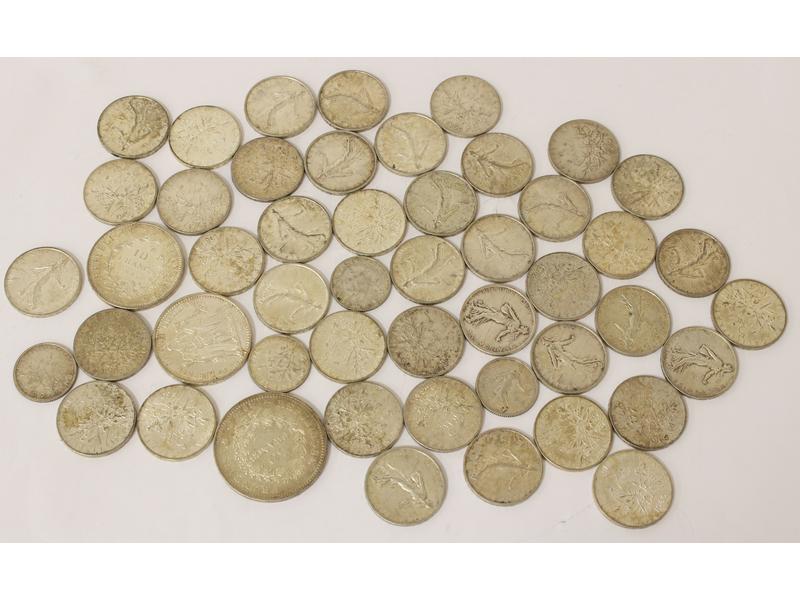 LOT DE PIECES D'ARGENT comprenant: