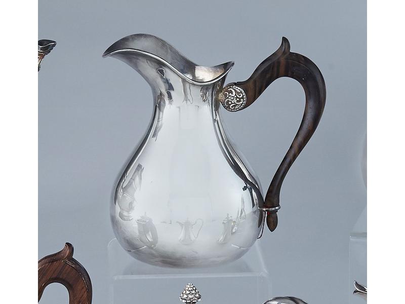 VERSEUSE marabout en argent de forme balustre,...