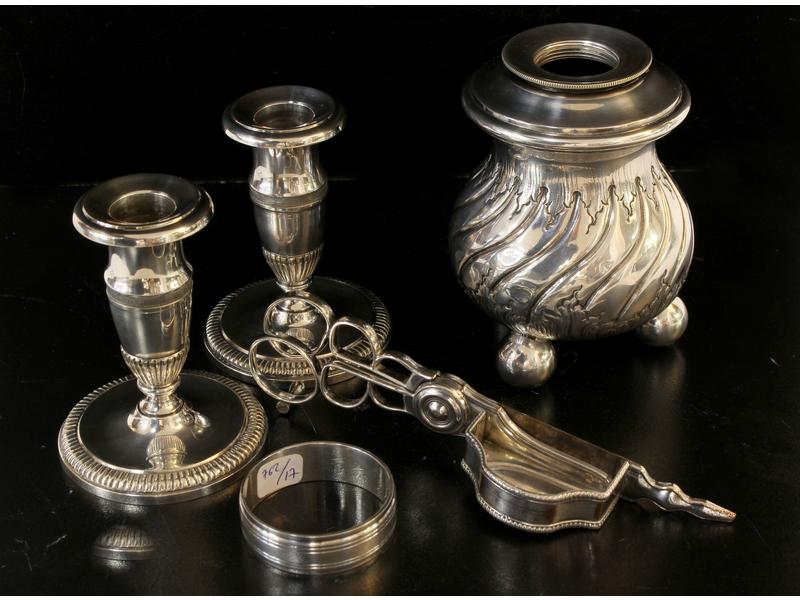 LOT DE METAL ARGENTE comprenant: