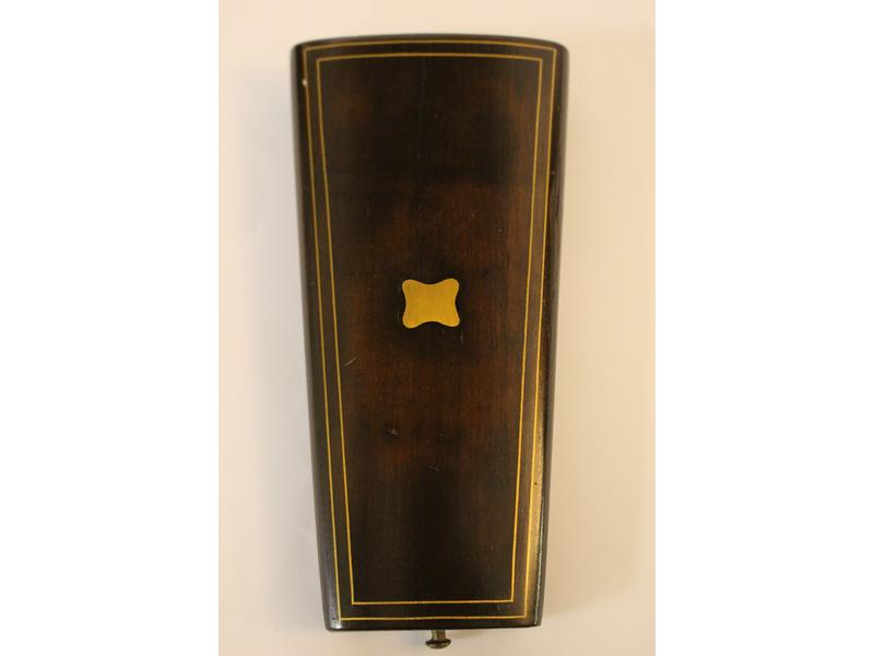 NECESSAIRE A COUTURE en vermeil dans un étui...