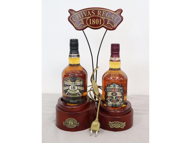 Lot de 2 blles de CHIVAS REGAL: 1 blle 18...