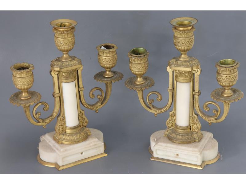 PAIRE DE BOUGEOIRS pour garniture de cheminée,...