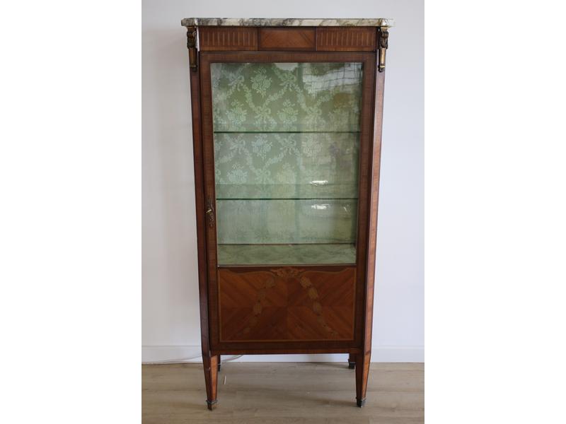 VITRINE rectangulaire en marqueterie de bois...