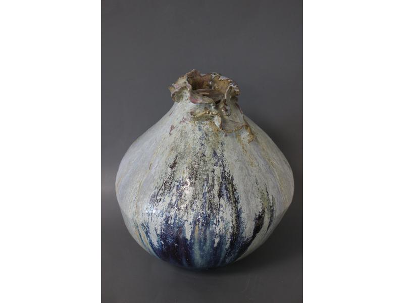 PIED DE LAMPE de forme boule en faïence émaillée...
