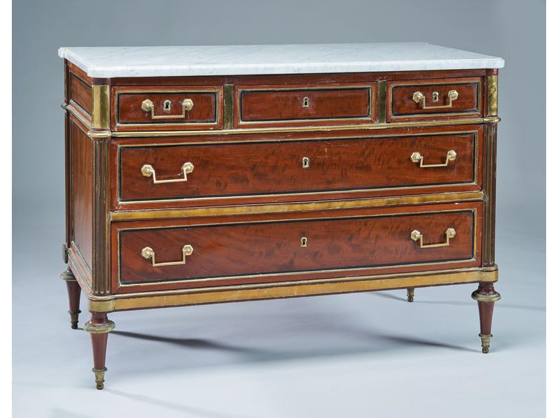 COMMODE rectangulaire en acajou et placage...