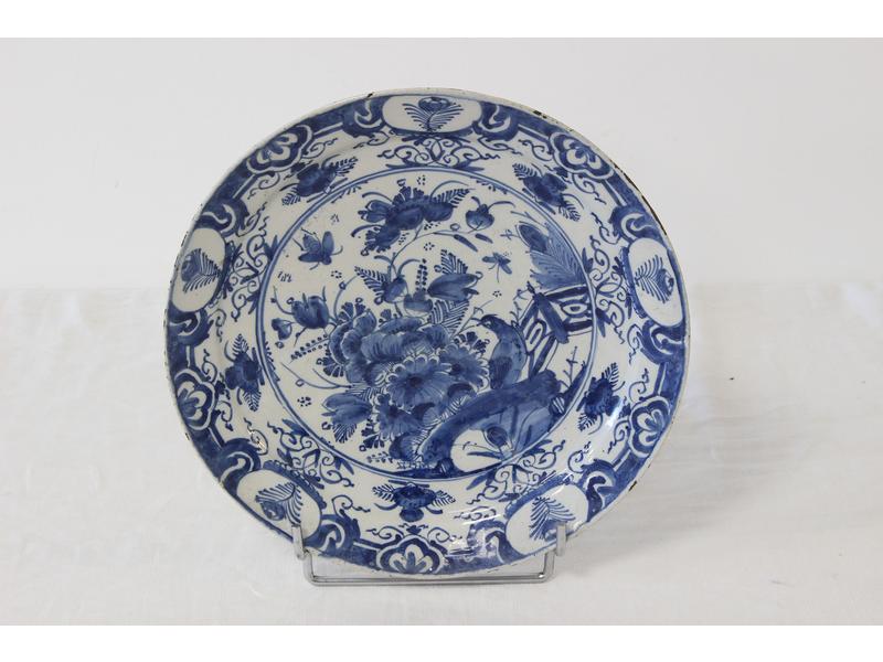GRANDE ASSIETTE en faïence émaillée bleu...