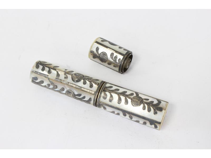 ETUI A MESSAGE de forme cylindrique en plaquage...