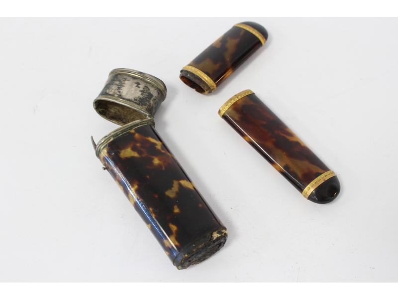 ETUI A MESSAGE de forme oblongue en écaille...