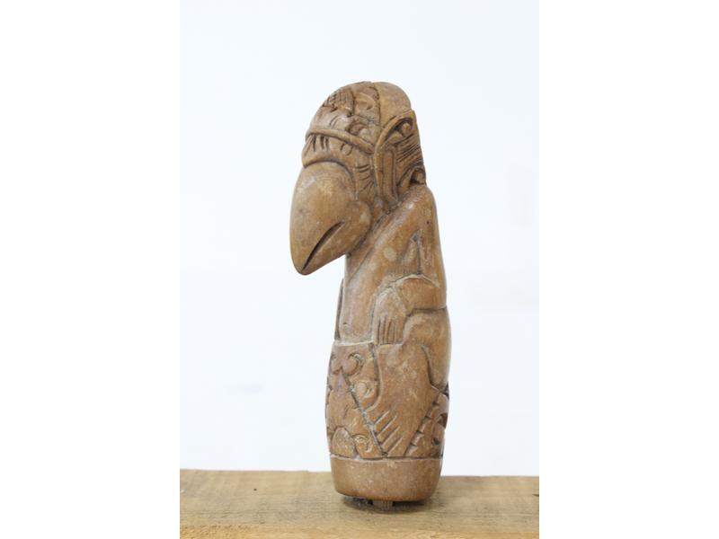 MANCHE DE KRISS en bois sculpté représentant...