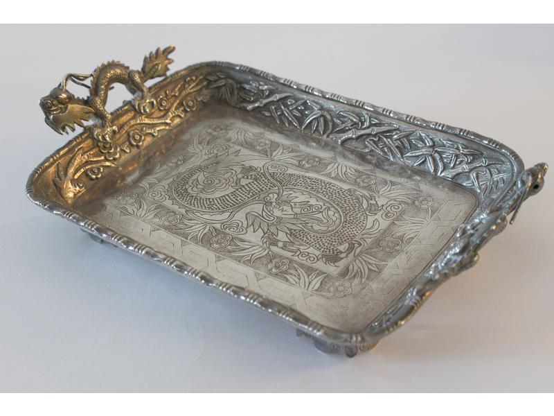 PETIT PLATEAU rectangulaire en argent, le...