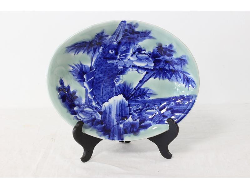 PLAT creux ovale en porcelaine à décor en...