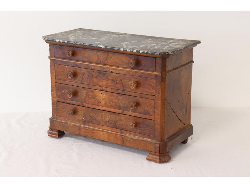 [Mobilier miniature ou de Poupée]