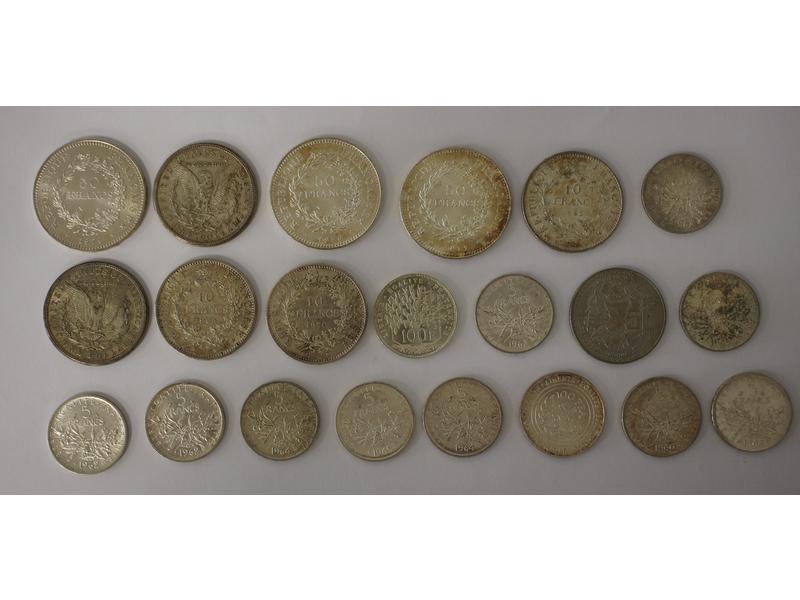 LOT DE PIECES en argent comprenant: