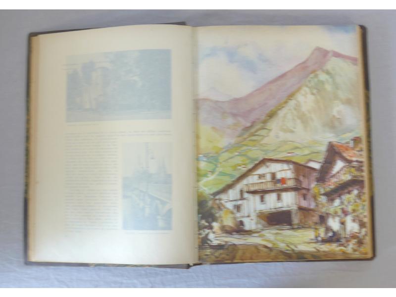 Les Pyrénées. Alpina, 1933. Demi-basane verte...