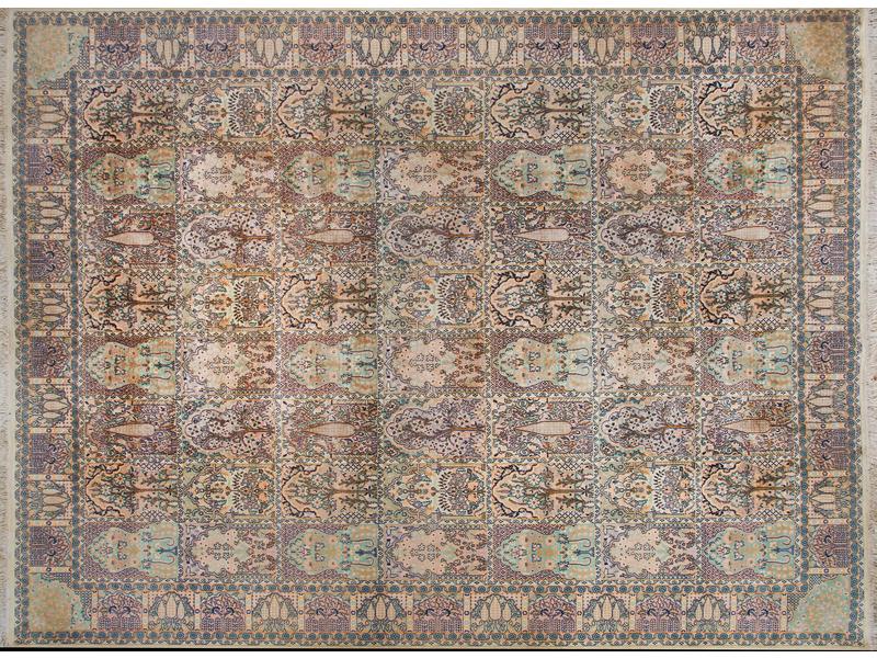 TAPIS en laine polychrome à décor de 56 jardins...