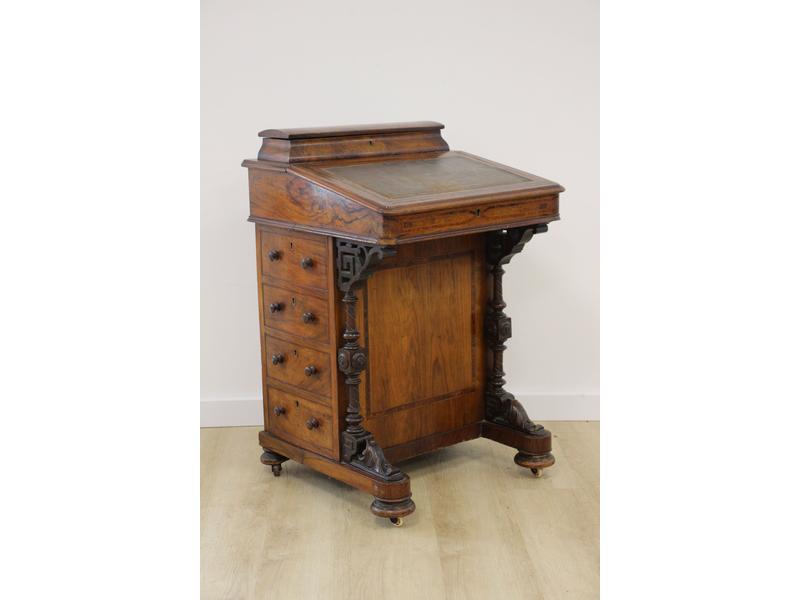 PETIT BUREAU DAVENPORT en placage de palissandre...