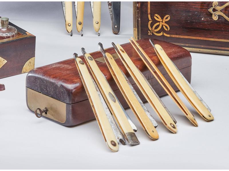 COFFRET DE TOILETTE d'homme rectangulaire...