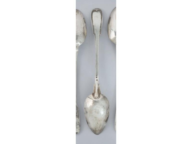 CUILLERE A RAGOUT en argent à filets.