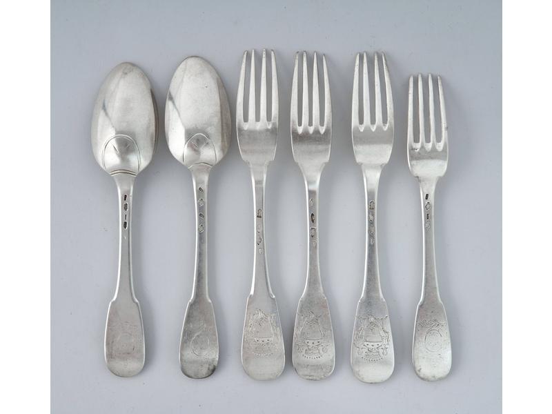 SIX PIECES en argent, modèle uni plat, XVIIIe...