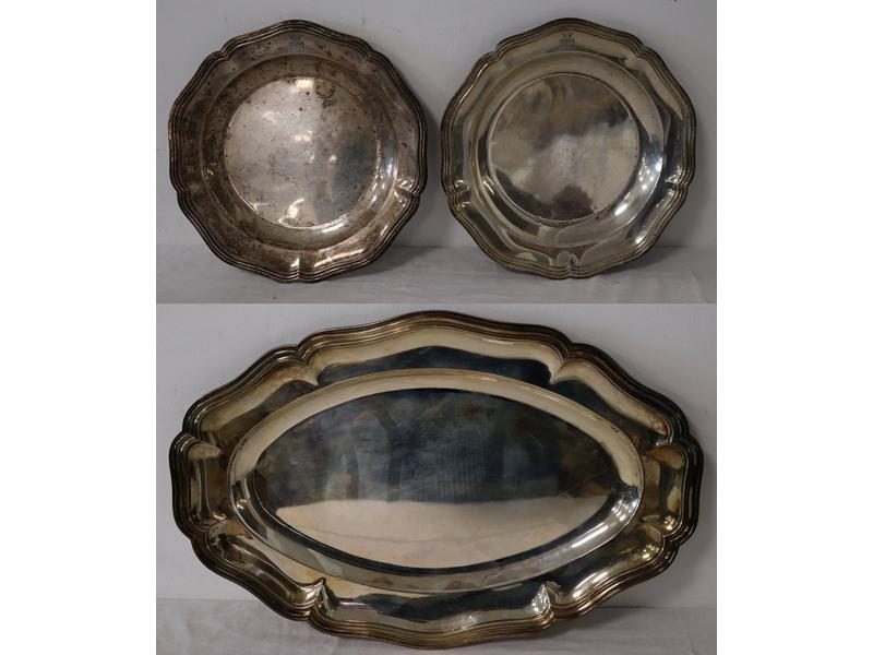 GRAND PLAT ovale en argent à contours po...