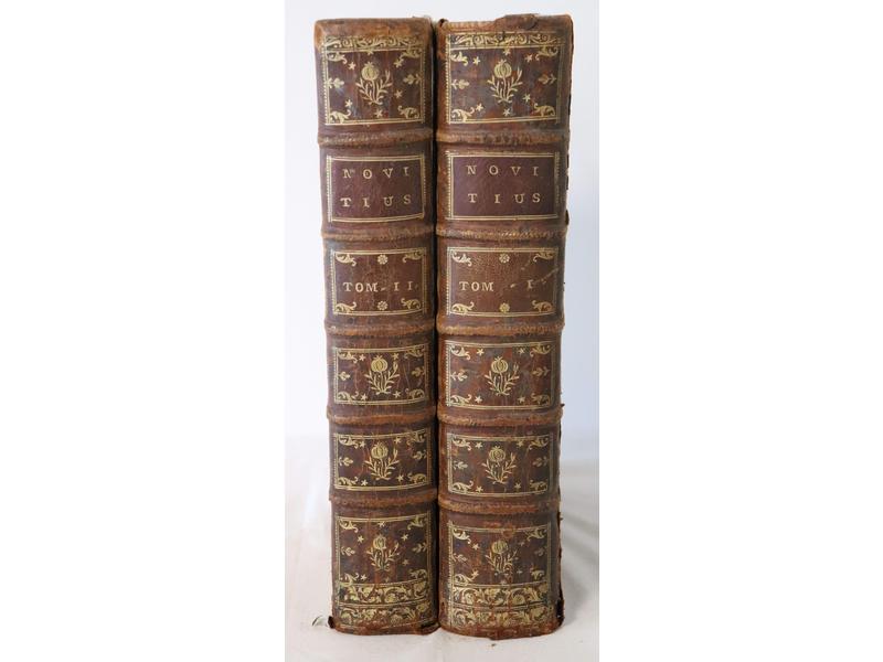DICTIONNAIRE latin-français à l'usage de...