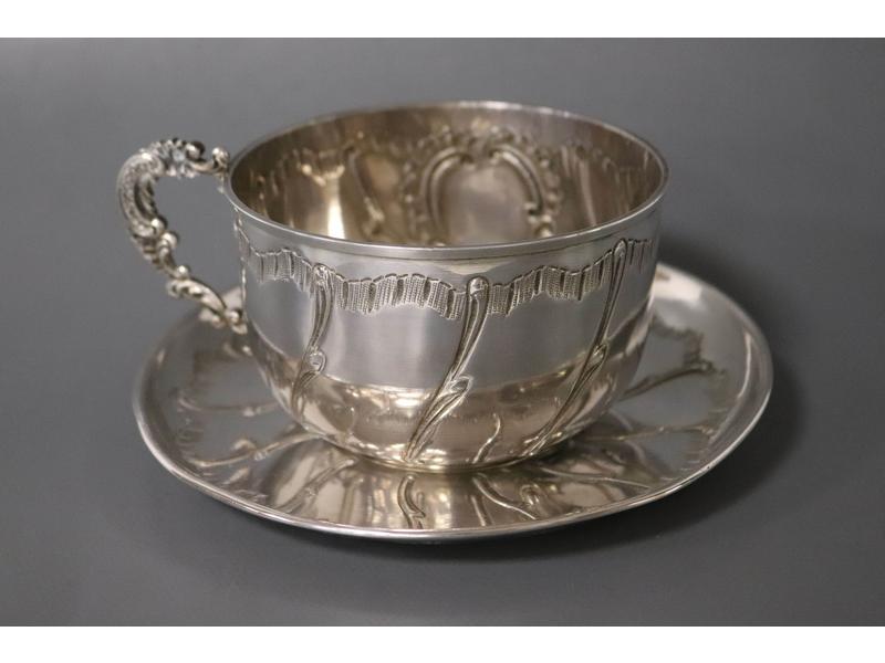 TASSE ET SOUS-TASSE en argent style roca...
