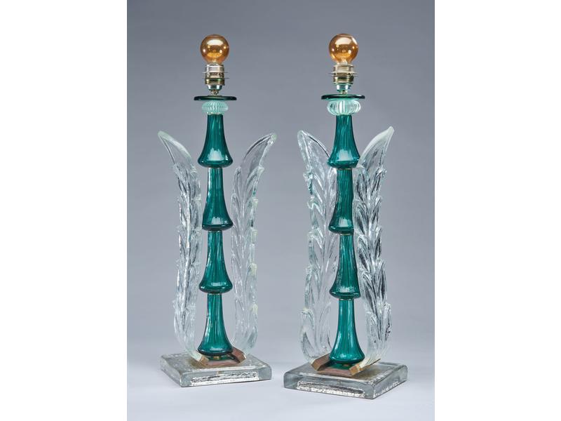 PAIRE DE GRANDES LAMPES à fût en pâte de...