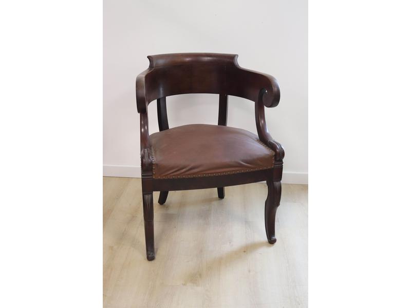 FAUTEUIL DE BUREAU en acajou et placage d'acajou,...