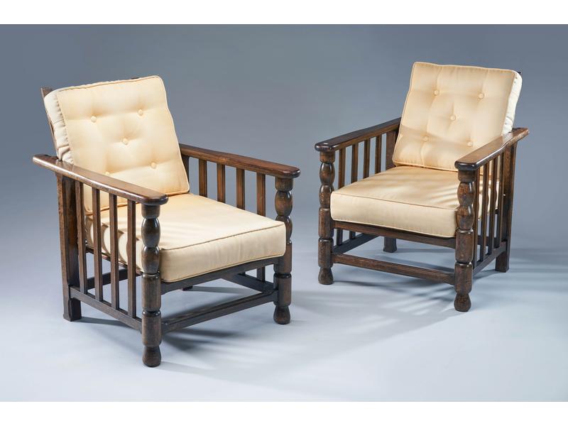 PAIRE DE FAUTEUILS DE REPOS à dossier basculant,...