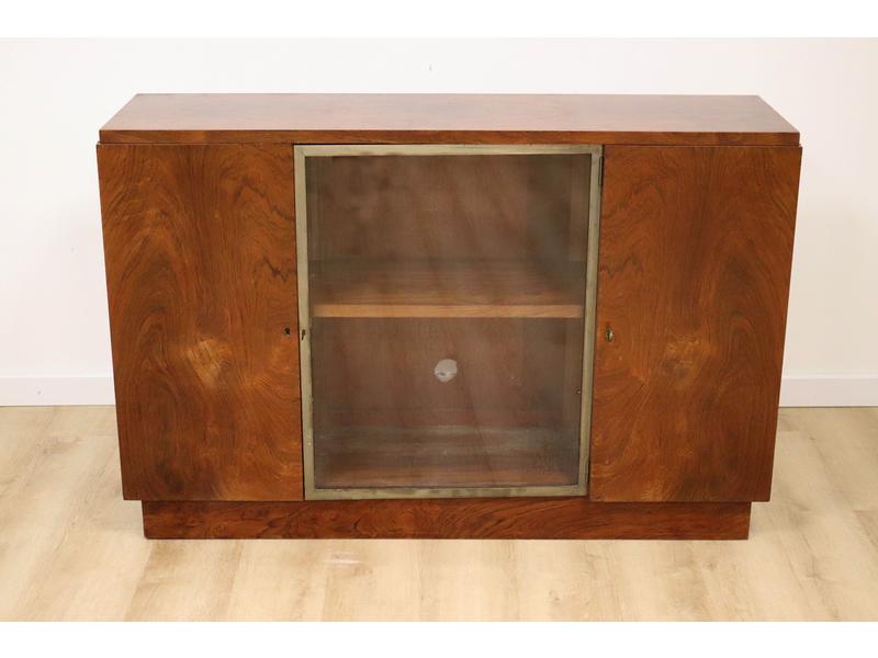 BUFFET en placage de noyer de forme rectangulaire,...