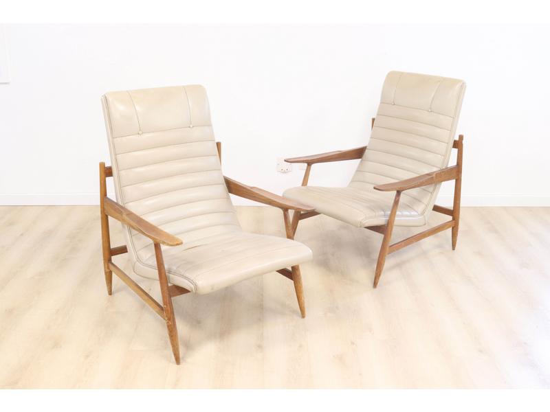 PAIRE DE FAUTEUILS confortables style scandinave...