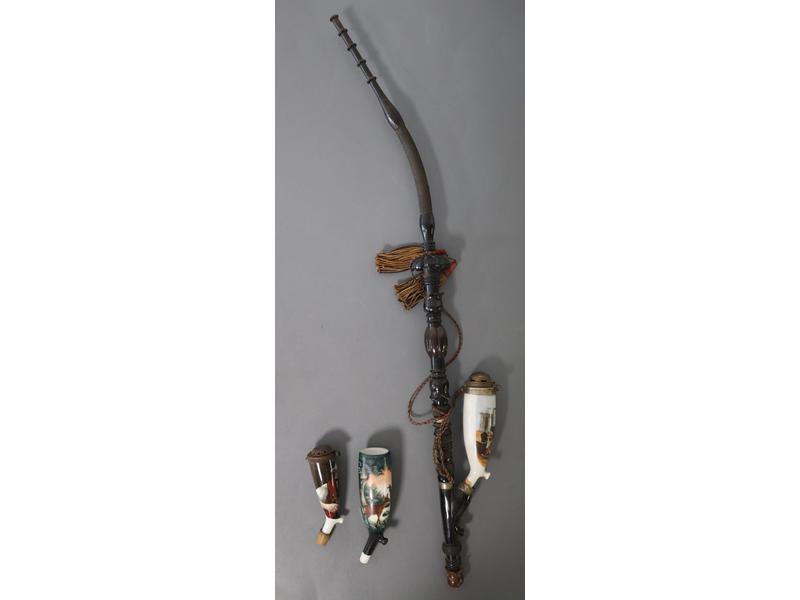 PIPE en ébène et bois exotique, le foyer...