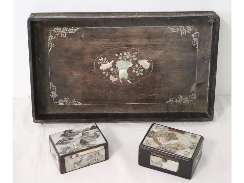 PETIT PLATEAU (31 x 18 cm) et PAIRE DE BOÎTES...