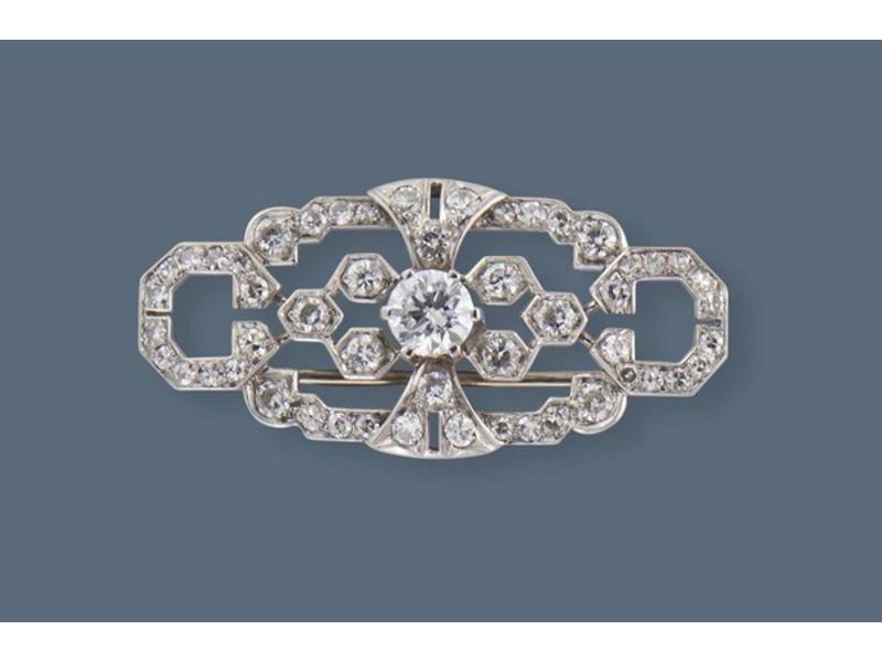 BROCHE oblongue en or gris (750) et platine,...