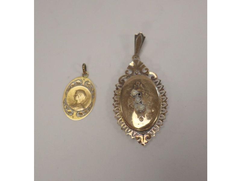 PENDENTIF-Porte-photo en or jaune (750),...