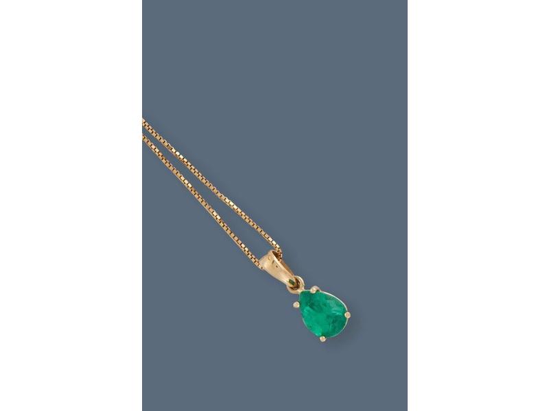 PENDENTIF en or jaune (750 mm) orné d'une...