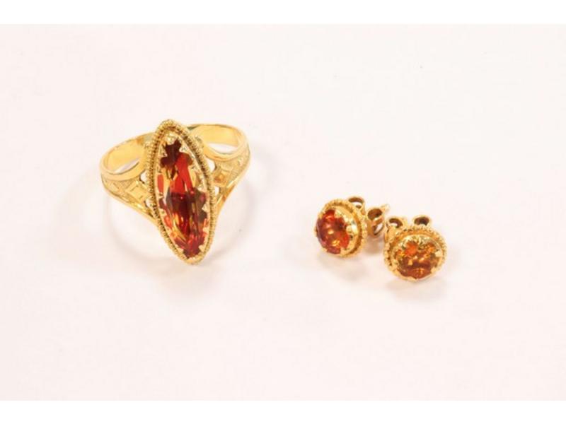 *BAGUE en or jaune (750 mm) sertie d'une...
