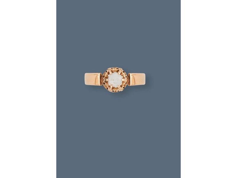 *PETITE BAGUE en or jaune (750 mm) sertie...
