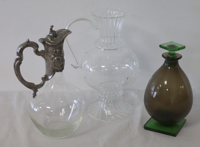 LOT DE TROIS CARAFES de modèle différent...