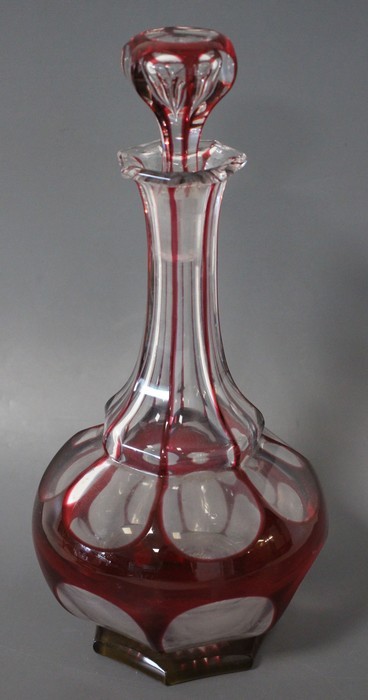 CARAFE et son bouchon en cristal taillé et...