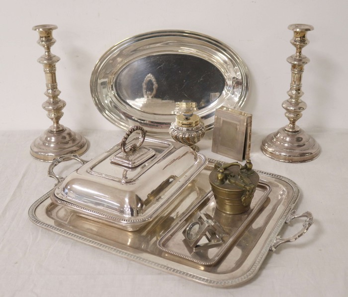 LOT DE METAL ARGENTE comprenant: