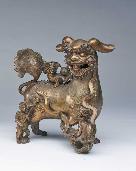 GRAND CHIEN DE FÔ en bronze à la cire perdue,...
