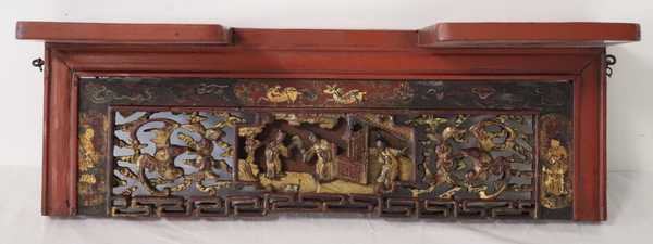 ETAGÈRE D'APPLIQUE en bois laqué rouge à...