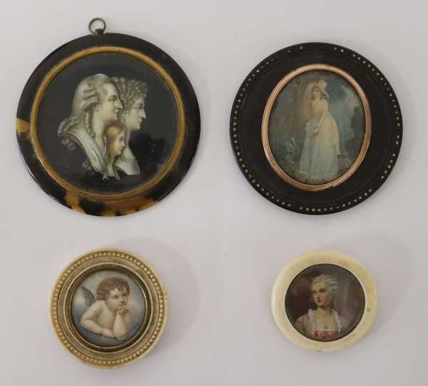 QUATRE MINIATURES dont "Louis XVI, Marie-Antoinette...