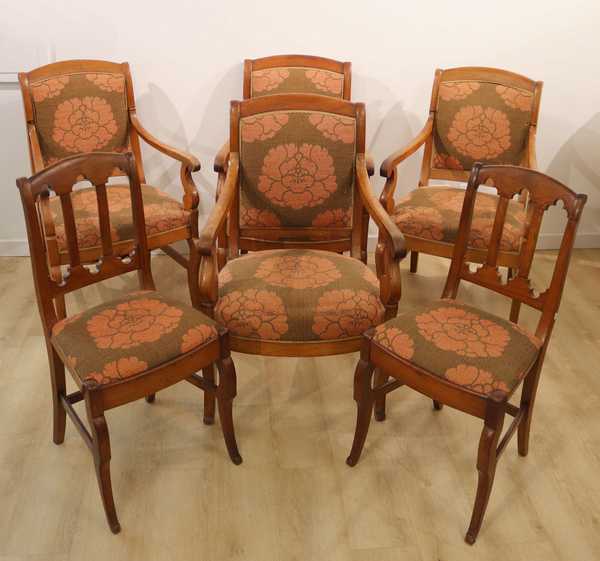 SALON en meurisier comprenant  quatres fauteuils...