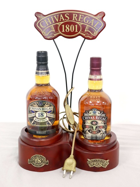 Lot de 2 blles de CHIVAS REGAL: 1 blle 18...