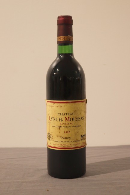 1 Blle CH. LYNCH-MOUSAS Pauillac 1982.