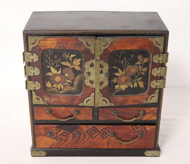CABINET  MINIATURE en bois, marqueterie et...
